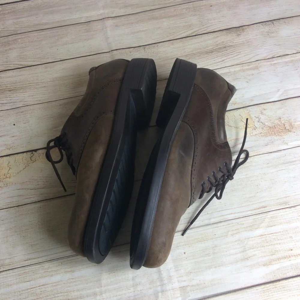 Rockport Oxford brown leather shoes. Size 13